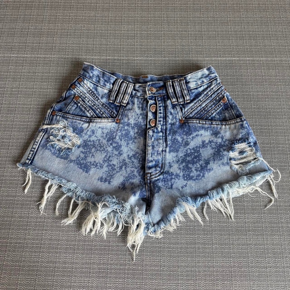 Rio by Stephen Mardon Vintage blue acid wash denim shorts with frayed hem